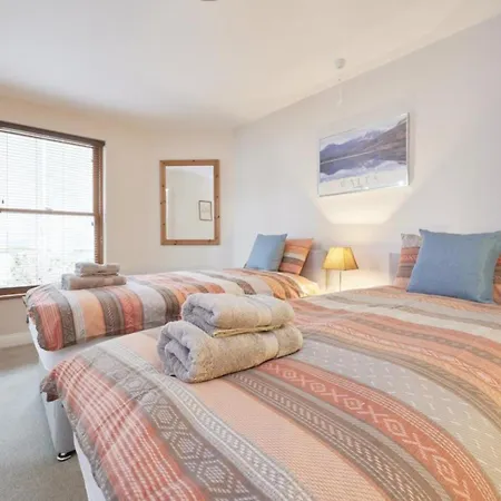 2 Bed In Sz279 Holiday home *
